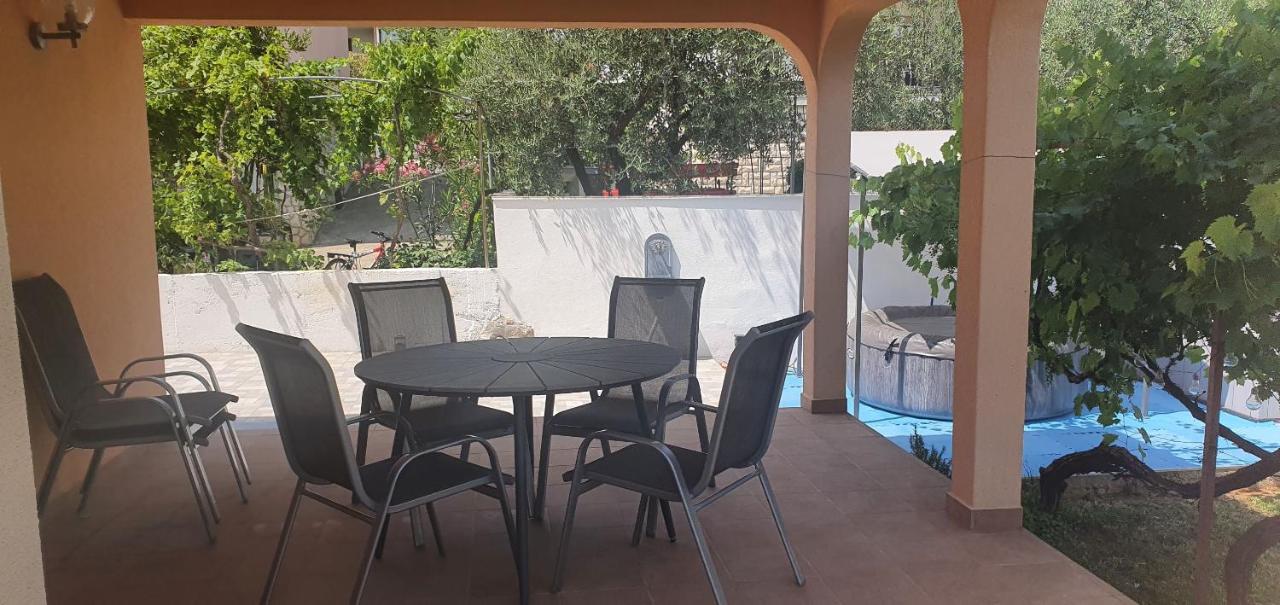 Apartamento Apartman Z12 Kornić Exterior foto